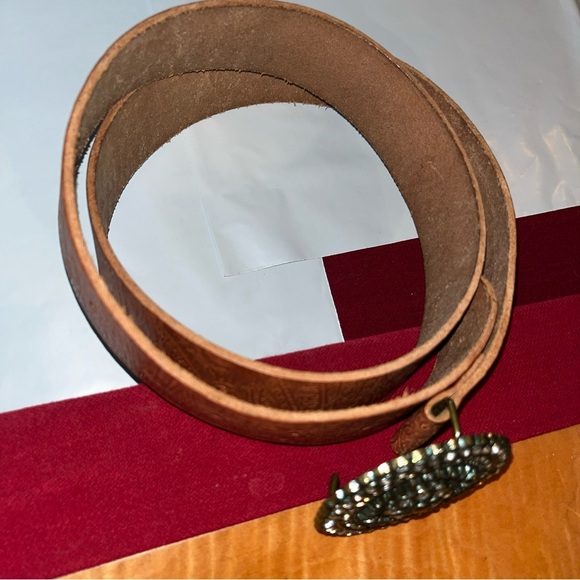 Fossil bling BELT Tan Brown FLORAL Tooled LEATHER Medallion Buckle Fits 35-39”Lg - Picture 6 of 15